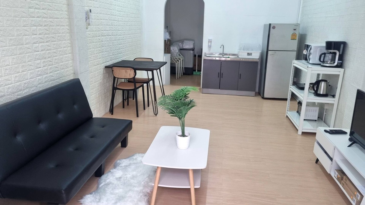 Yan Nawa House | Haus Sathorn Pier: Cozy 2-Bedroom Retreat, 5 Minutes to BTS City Center