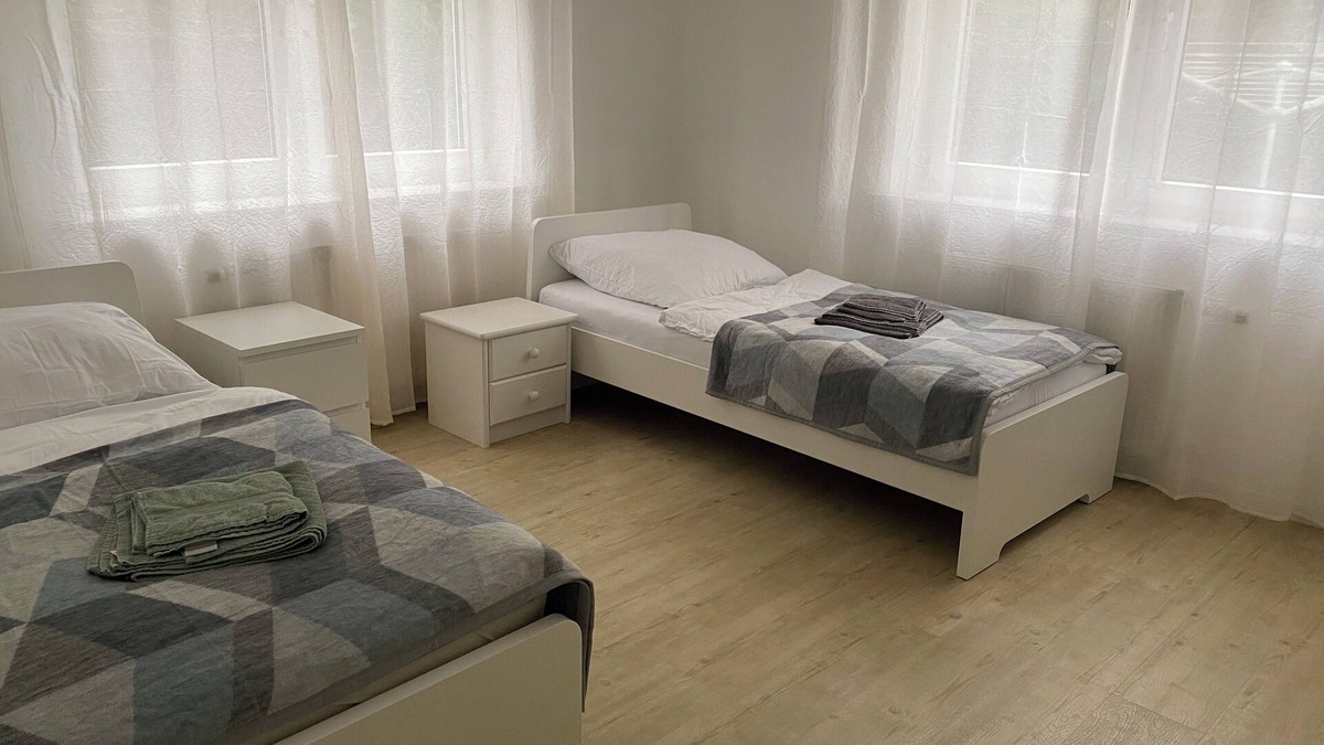 Schwarzenmoor House | Haus Schwarzenmoor - vacation home/mechanic's accommodation centrally located in Herford