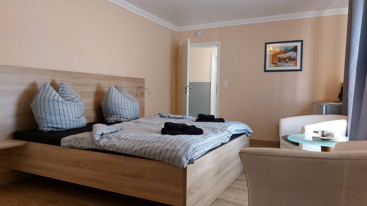 Lembruch Apartment | Haus Strandlust - Cozy studio directly on Lake Dümmer See