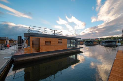 Klitten Boat Rental | Hausboot Bahama Mama