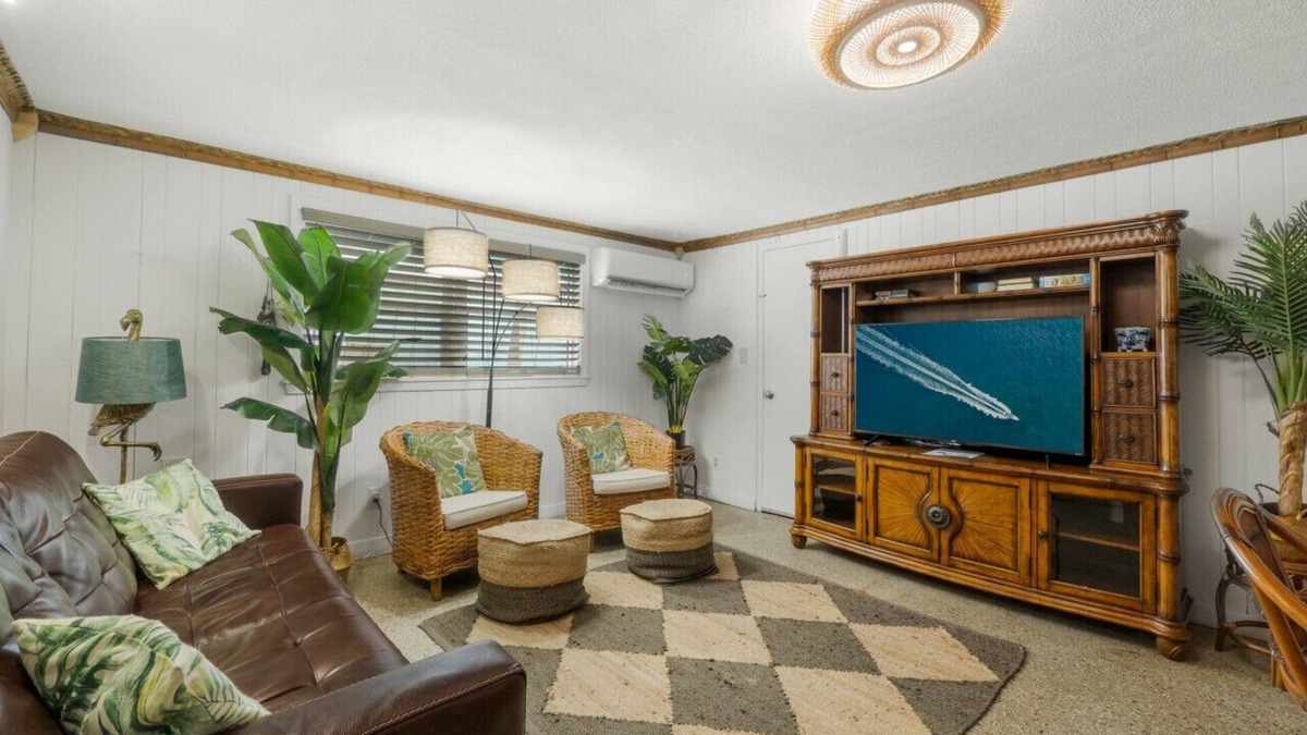 Laguna Beach Condo | Havana Daydreaming|Laguna Beach|Pet Friendly