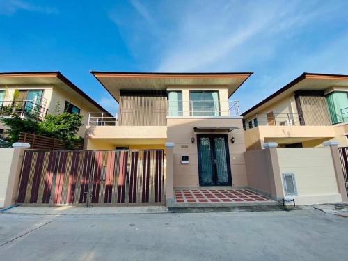 Nong Pla Lai House | Have fun with it