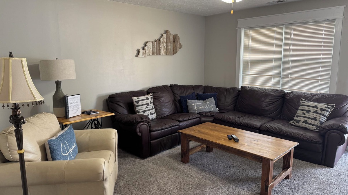 Dry Ridge Apartment | Haven Ridge is a comfortable, quiet, space minutes from the ARK Encounter.