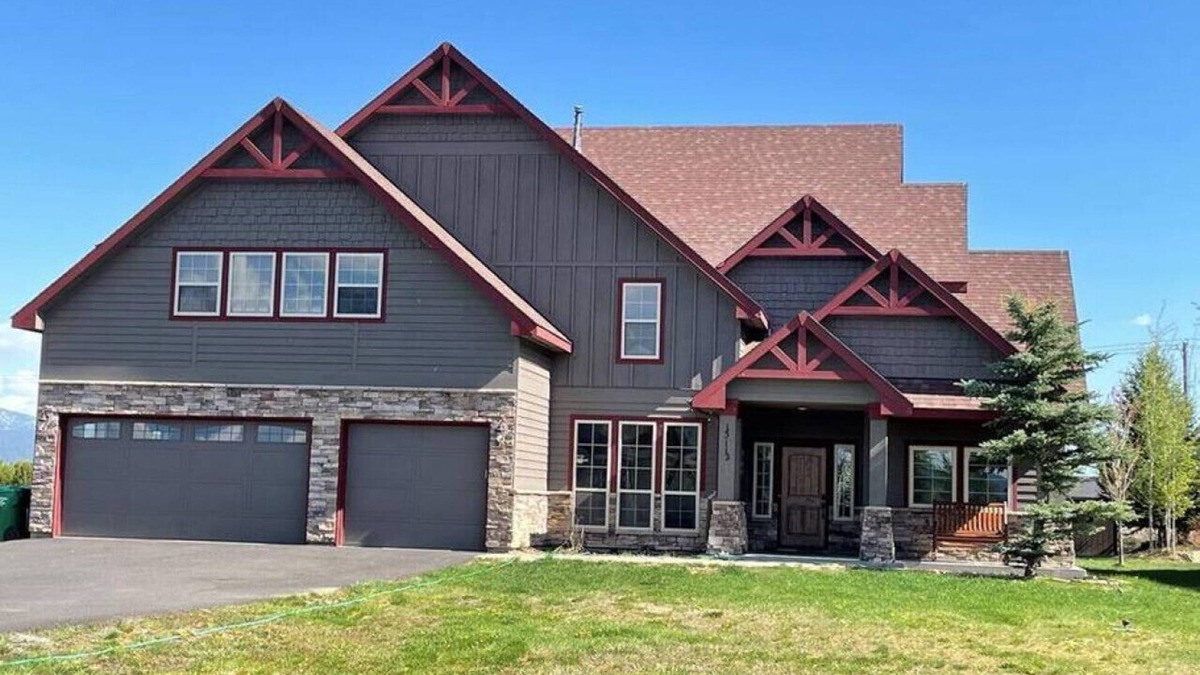 Tamarack Resort Apartment | Hawk`s Bay Chalet .