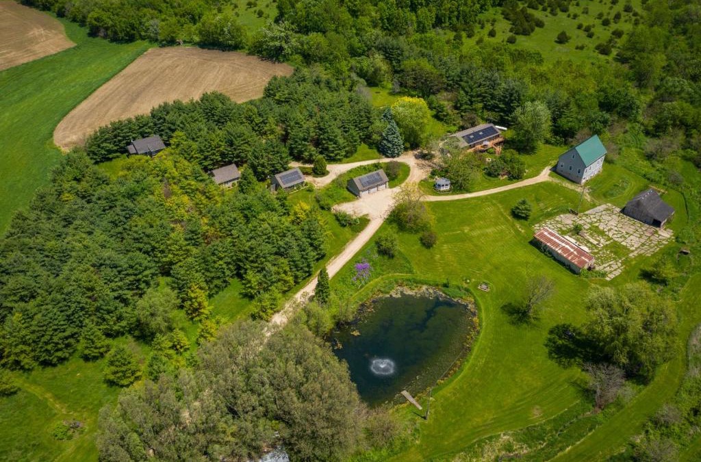 Galena Bed & Breakfast | Hawk Valley Retreat & Cottages