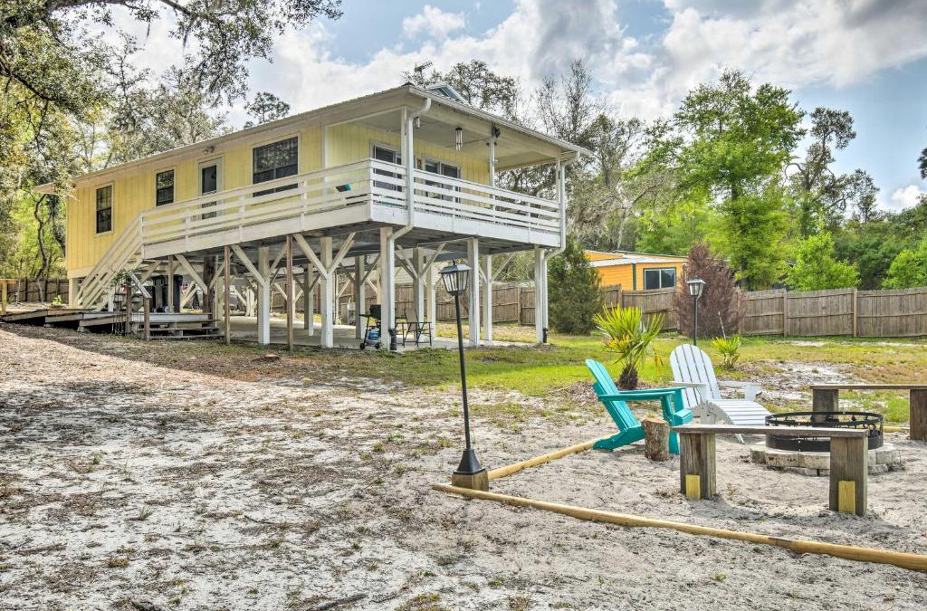 Edgar House | Hawthorne Hideaway with Waterfront Fire Pit!