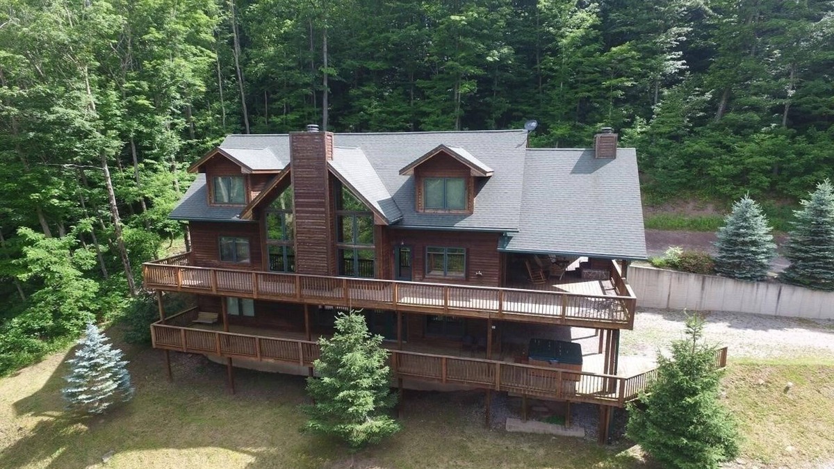Snowshoe House | Hawthorne Valley #7- Seize The Moment- Perfect for Large Groups - Over 5500 Sq Ft! by RedAwning