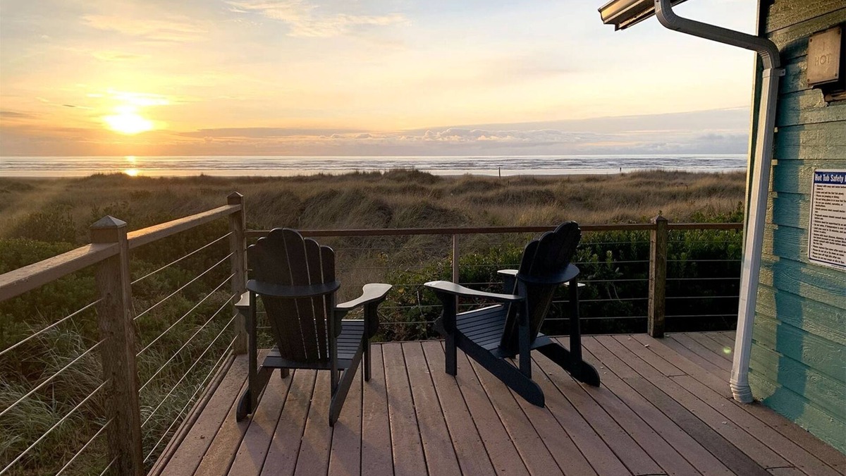 Moclips House | Hazel`s Place- 2 bedroom Home with Unsurpassed Ocean Views