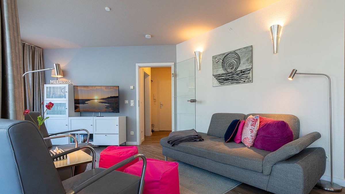 Kuhlungsborn Ost Apartment | HB-03 - Ostseeallee 3a "PIER K'BORN" Curr. HB-03 . "Time Out"