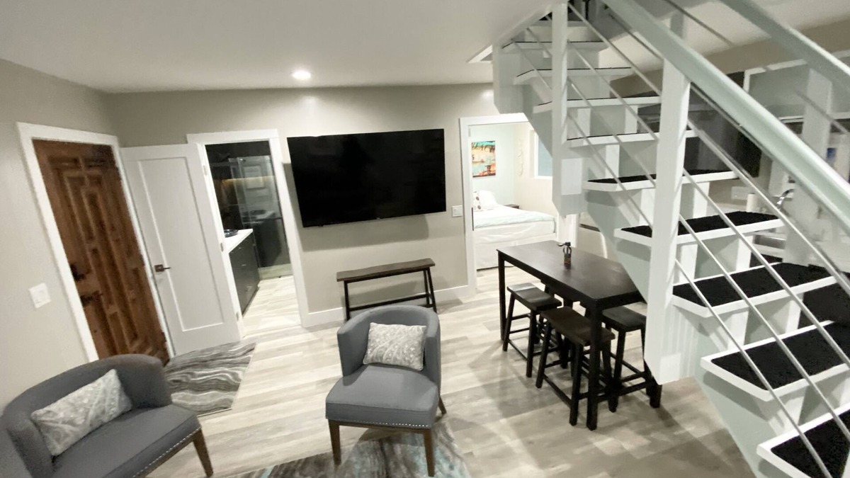 Huntington Beach Cottage | HB Hideaway · 2 Mi to Beach · 60+ Day Savings · Ideal for Snowbirds & WFH!