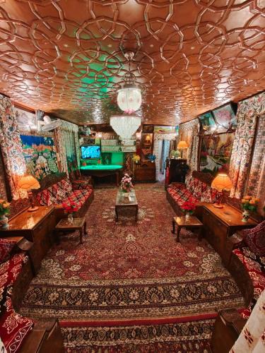 Dal Lake House | HB NEW LIGHT GROUP OF HOUSEBOATS
