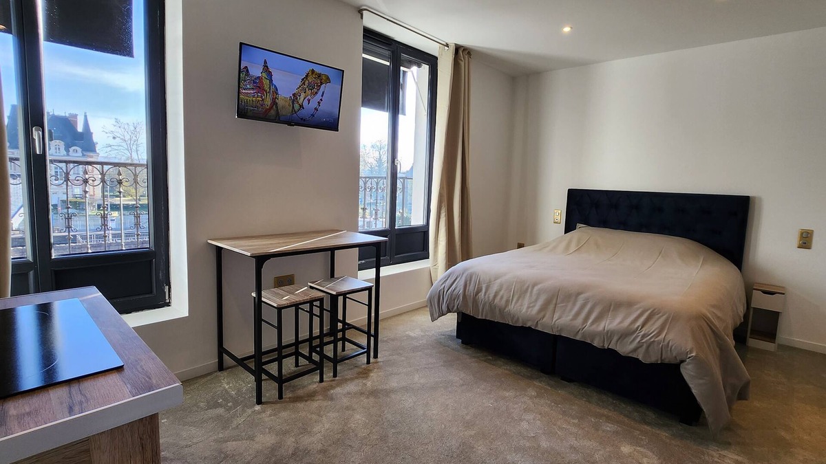 Parmain Hotel | HDG Appart's Hotel Gare de L'Isle Adam