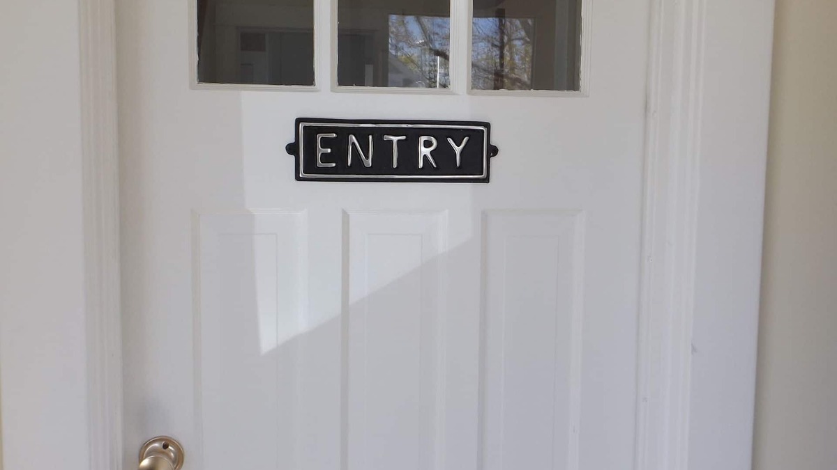 Baddeck House | Heart of Baddeck Village