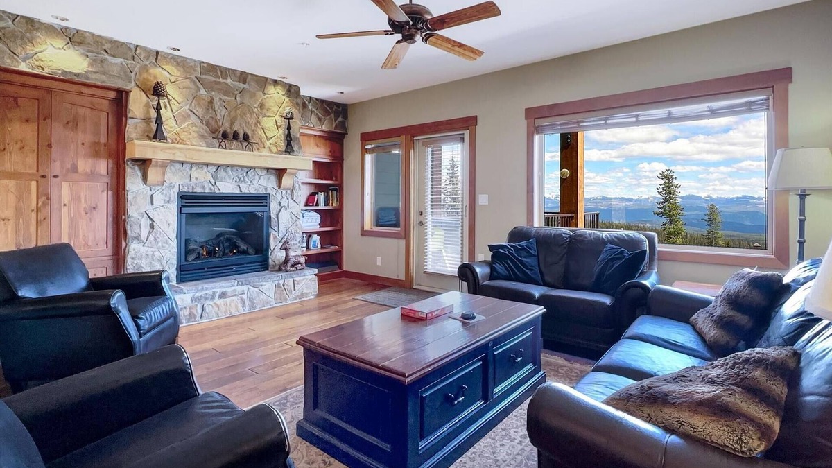 The Edge House | Heart of Big White - Ski Chalet