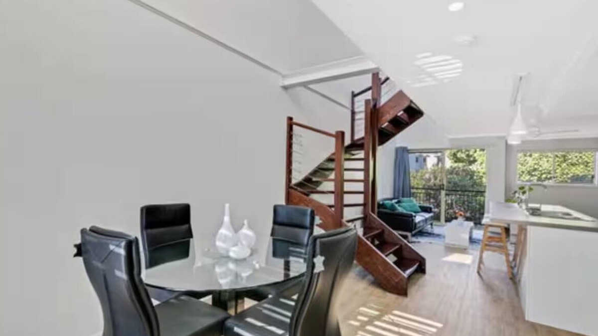 Maroochydore Apartment | HEART OF Cotton Tree- walk to BEACH - RIVER