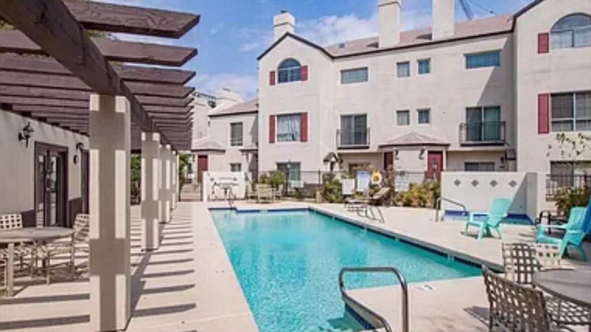 Evans Churchill House | Heart of downtown PHX! Walk Everywhere!