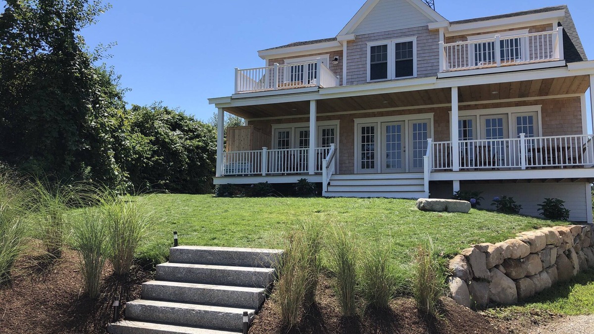 Block Island House | Heart of Downtown-New Construction-Walk to the Beach-Central Air-Ocean Views