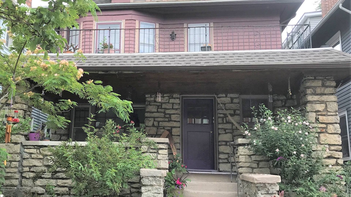 Albright Apartment | Heart of Elmwood Village - Entire Apartment - Historic beauty - 3-4 BR sleeps 8