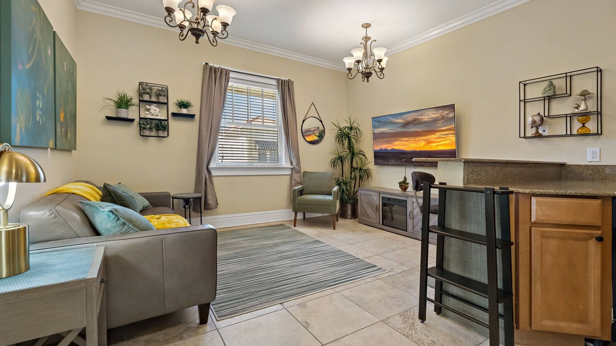 Hyde Park Apartment | Heart of Hyde Park Tampa/Parking/Netflix/Gym