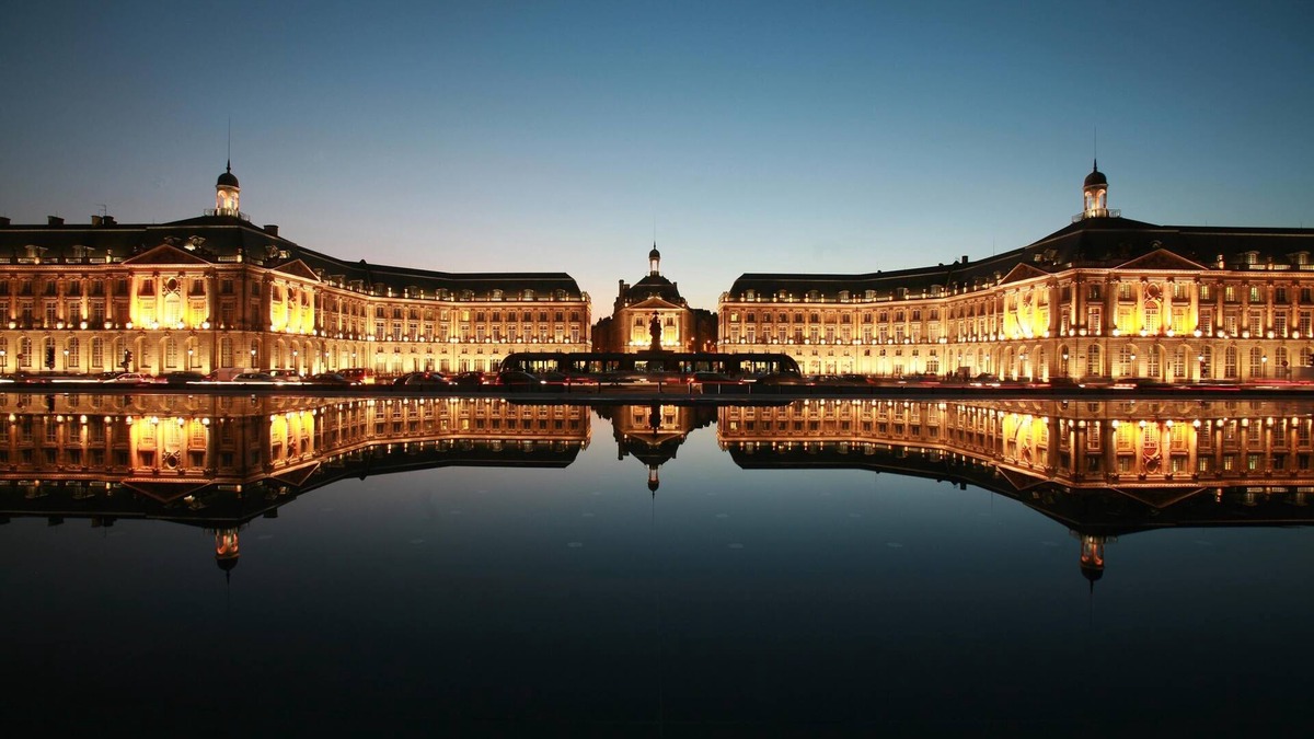 Bordeaux Golden Triangle Apartment | Heart of the Bordeaux Golden Triangle Lovely apartment
