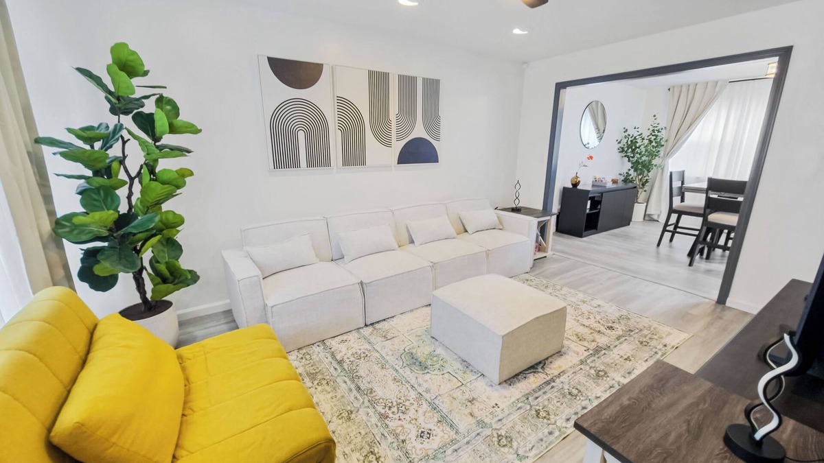 South Meadows Condo | Heart of the City