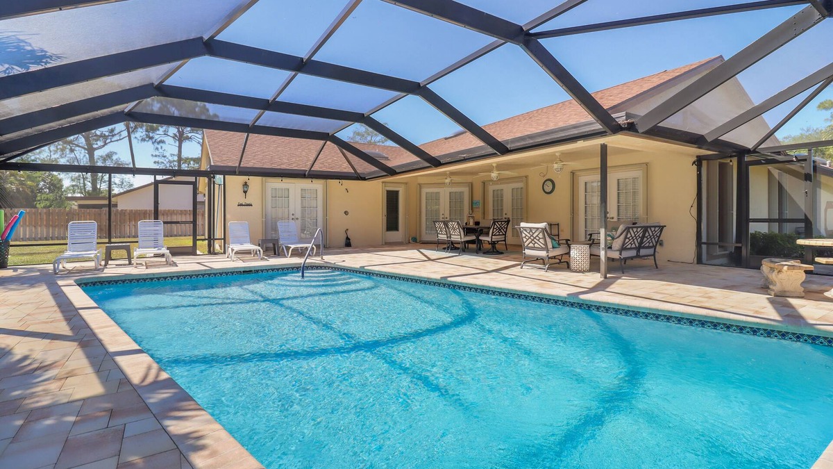 Wellington House | Heart of Wellington - Luxury Home with Heated Pool Pets welcomed