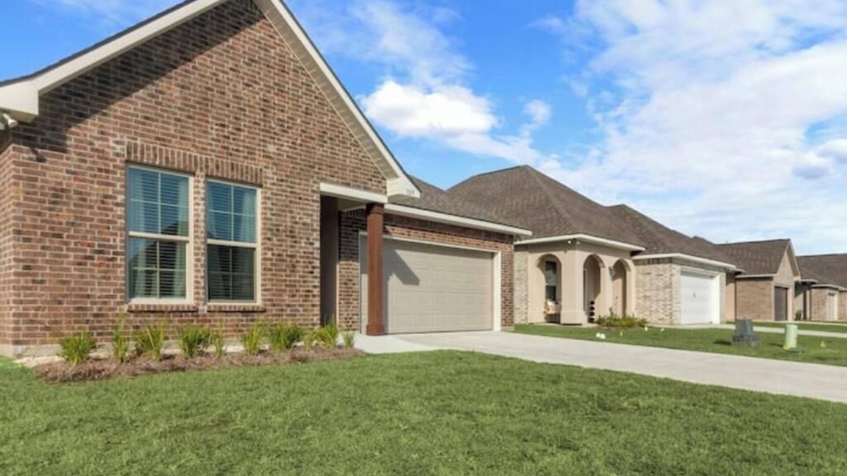 Milton House | Heart of Youngsville!