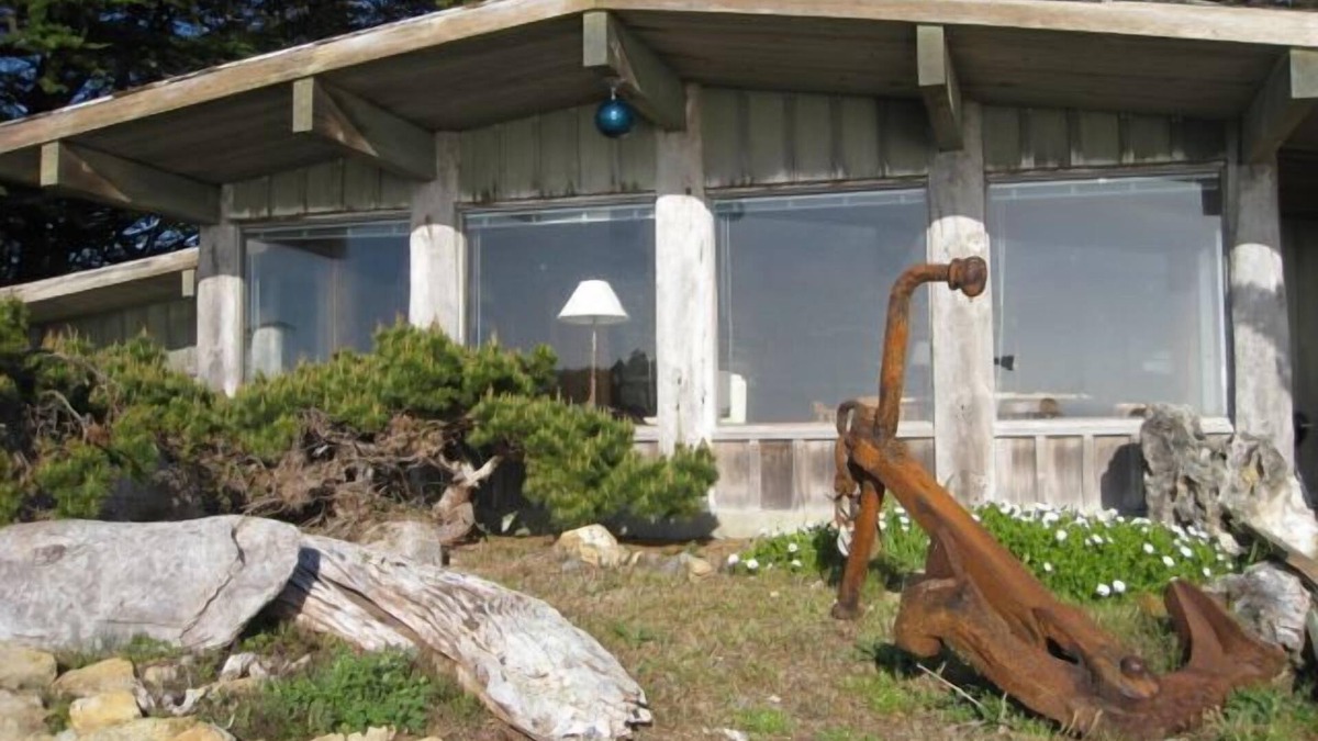 Little River House | Heart Stopping Ocean Views, Secluded Getaway, Whale Watching