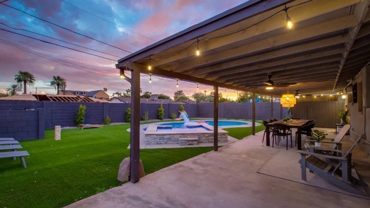 Hacienda Granada House | Heated Diving Pool & Spa * Family Home - 10 Minutes to Old Town