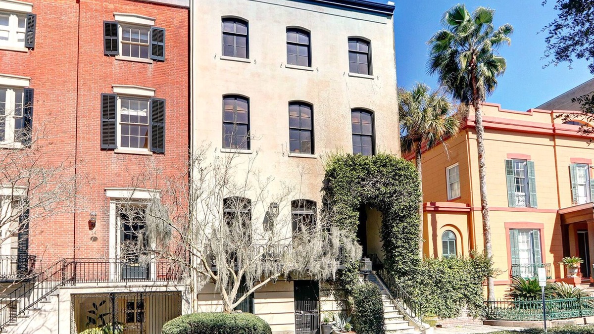 Historic Downtown Savannah House | Heated Pool Access | 5*Clean | Flex Cancelation |