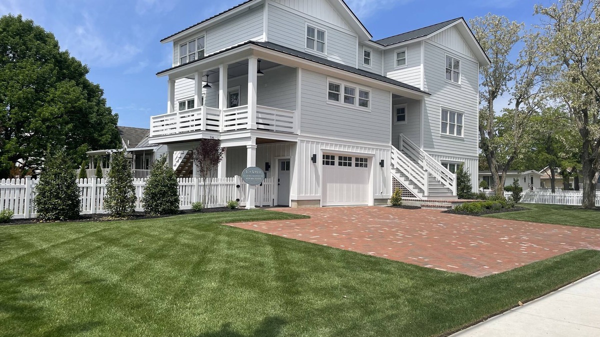 Cape May House | Heated pool and spa. Walk to the beach. With elevator.