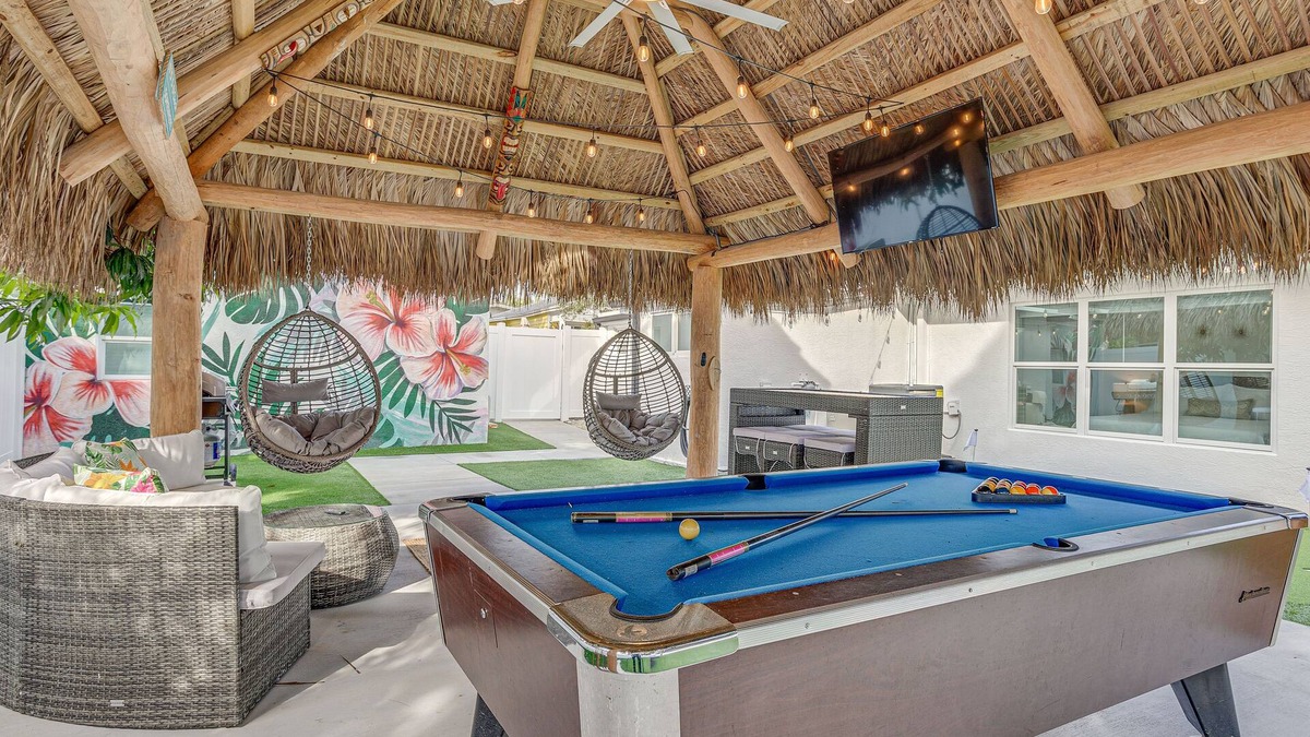 Juno Ridge House | Heated Pool + Backyard: North Palm Beach Retreat!