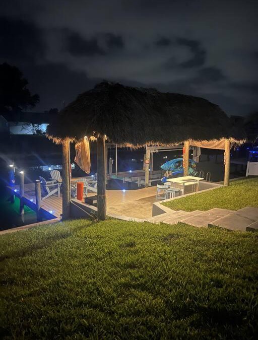 Cape Coral House | Heated pool, Family Fun, Tiki Bar, kayak, 3bd 2ba