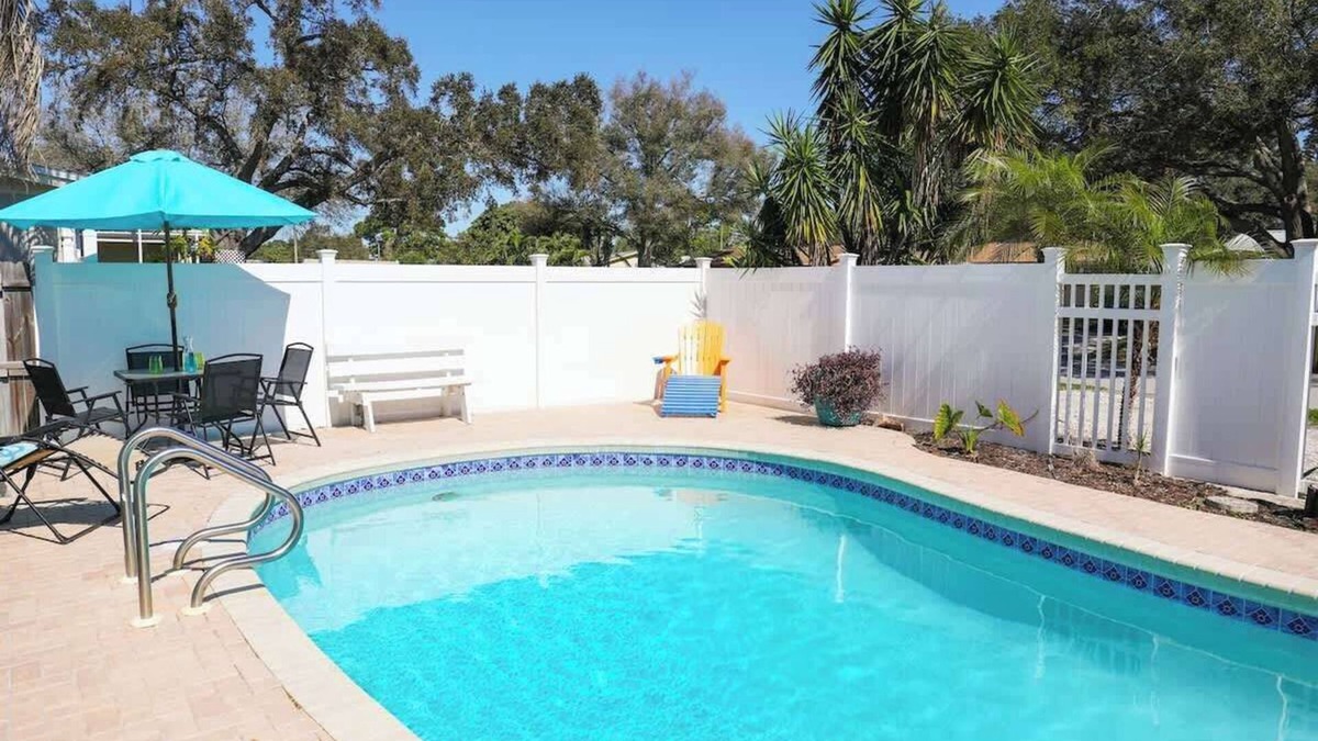 Largo House | Heated Pool, Games & Loads of Fun @License 2 Chill