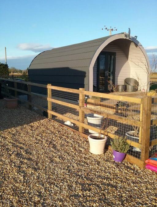 Ely Apartment | Heated Supersize Glamping Pod with ensuite bathroom, Wilburton, Nr Ely, Cambs