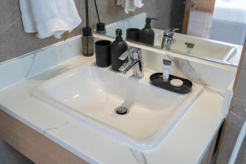 Discovery Gardens Apartment | Heavenly 2-Bedroom Near Expo 2020 in Al Furjan