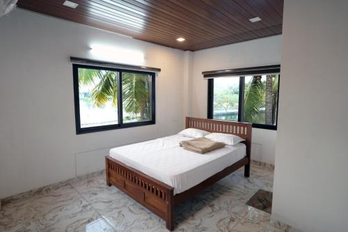 Kumbalam House | Heavenly Medows