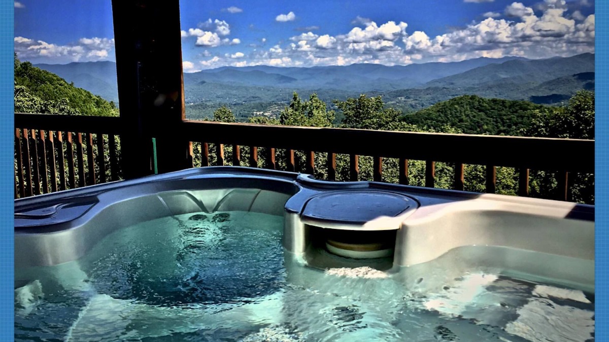 Bryson City Cabin | Heavenly Mtn Views/Secluded/5 Star Amenities/Wi-Fi