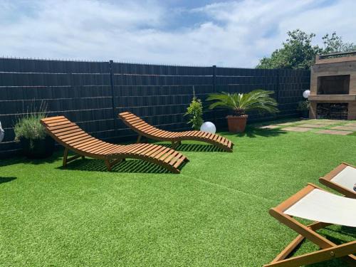 Trogir Apartment | Hedonist-Luxury 2 bedroom apartment with private HOT TUB, garden and free parking