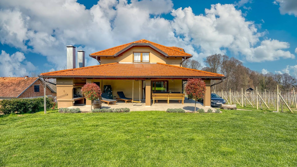 Ludbreg House | Hedonistic Vineyard Estate With Hot Tub, Ludbreg, Croatia