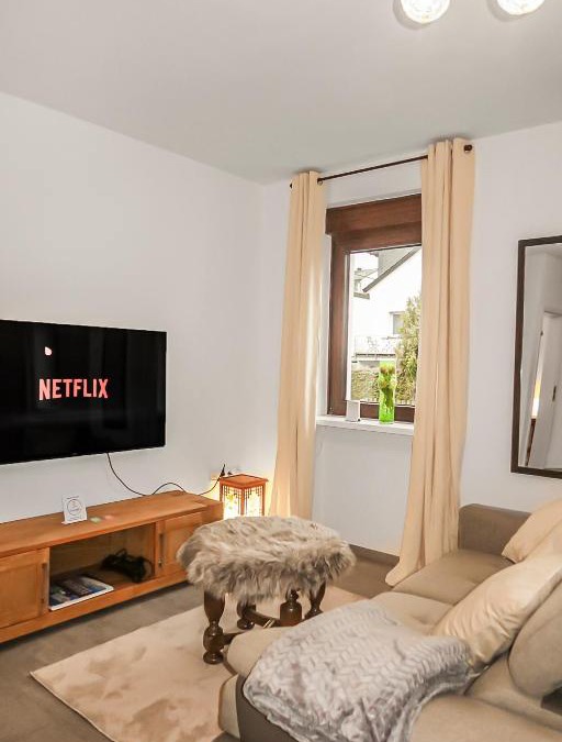 Friedberg Apartment | Helle geräumige 80 qm Wohnung - 5 min von Friedberg - Self Check-In