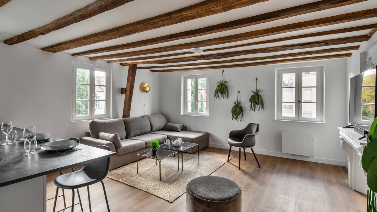 Dinan - Saint-Malo Apartment | Hemingway - Le 31bis - Apt avec charme de l'ancien