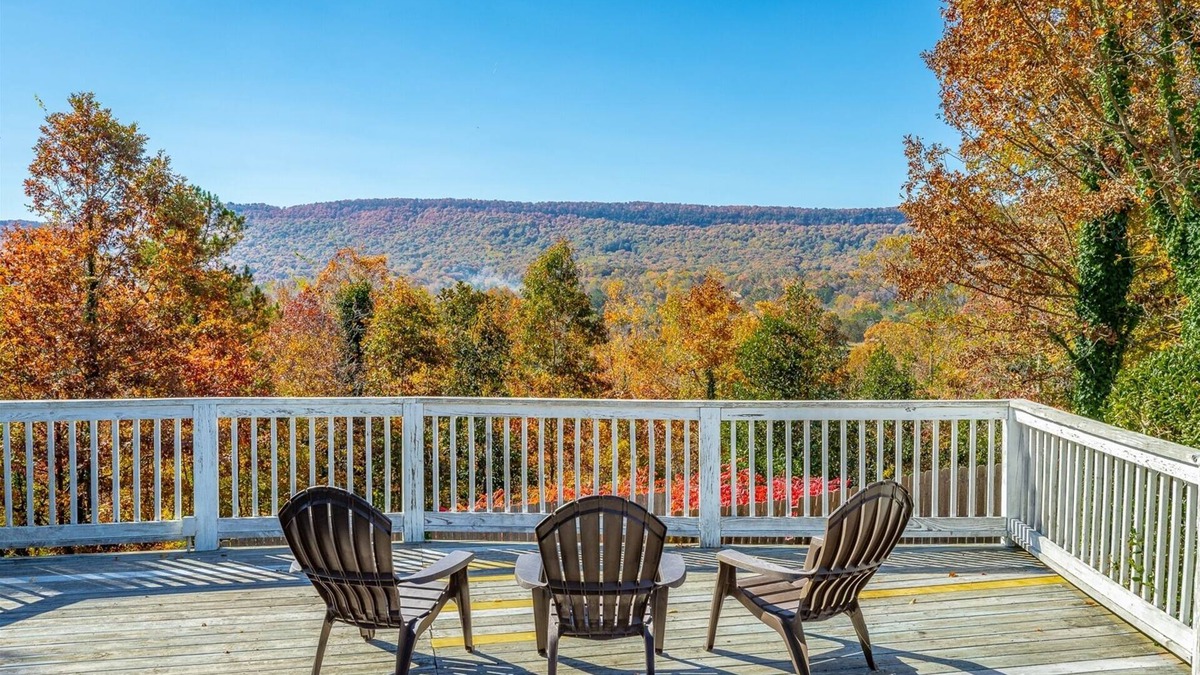 Chattanooga Valley House | Hemlock Hill | Large Family Home | Sleeps 21 | Dog friendly | 8 Bed, 4.5 Bath
