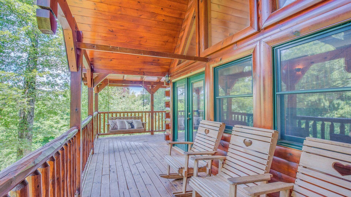 Hemlock Hills Cabin | Hemlock Manor