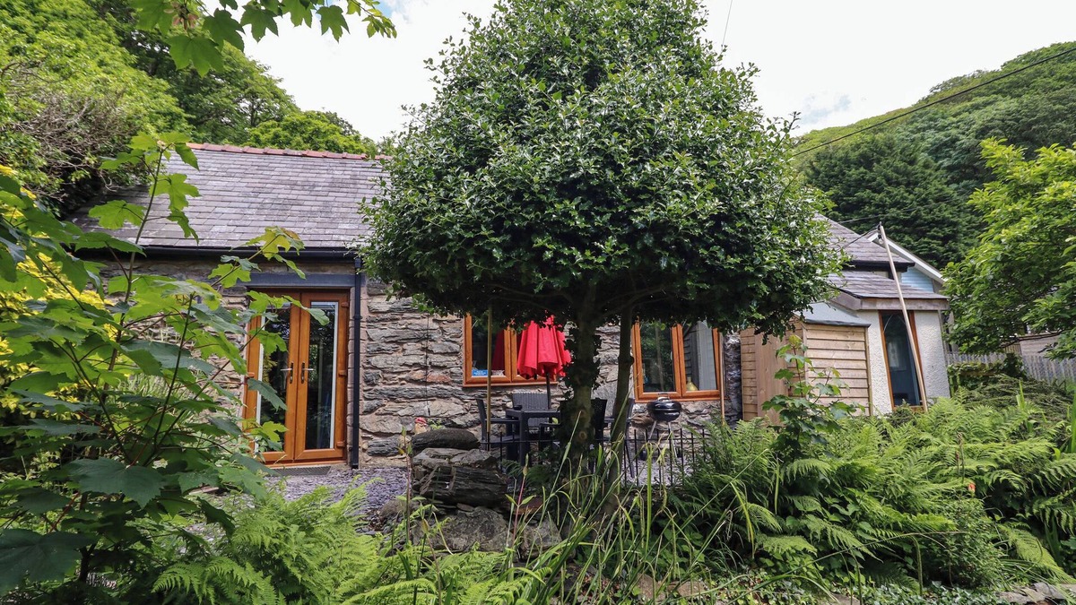 Fairbourne Cottage | Hen Bopty