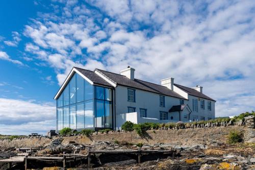 Caergeiliog House | Hen Cymyran