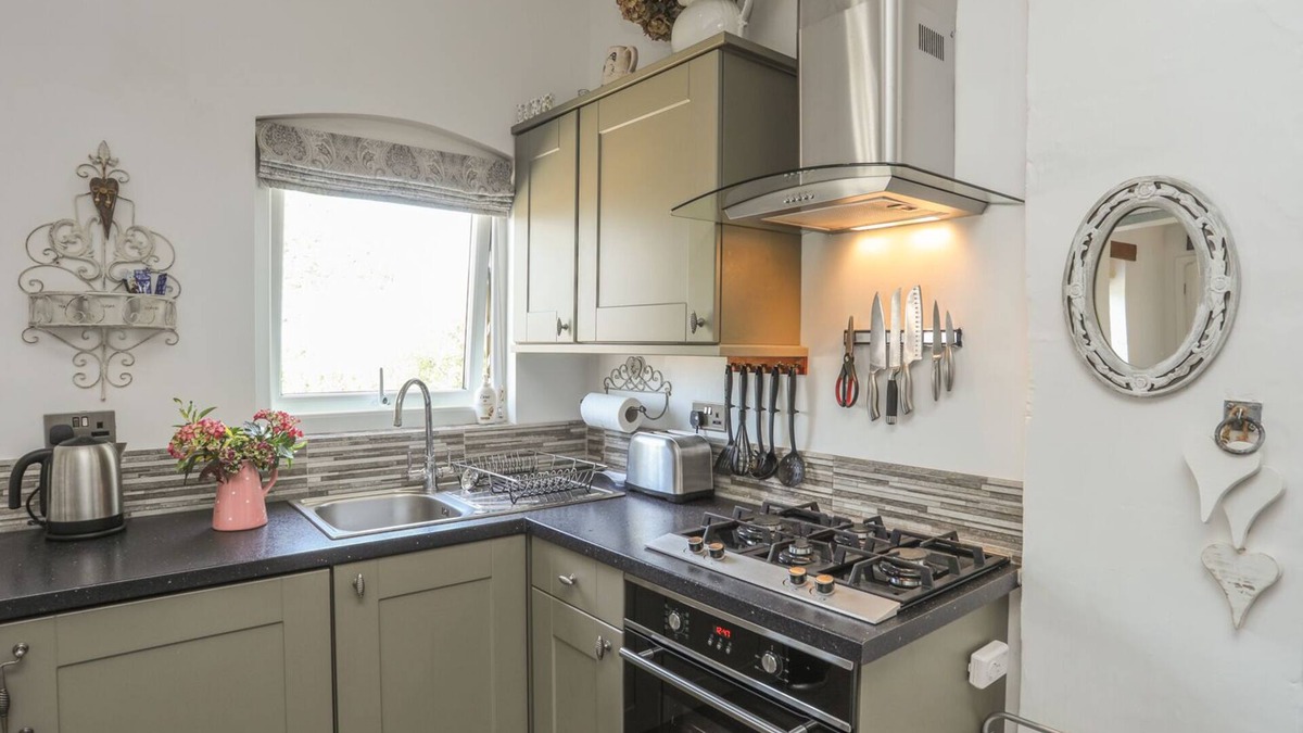 Cylch-Y-Garn Cottage | Hen Gilfach Stable