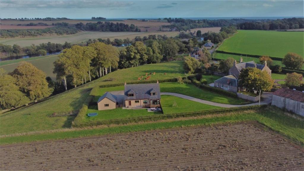 Montrose House | Hen Pen