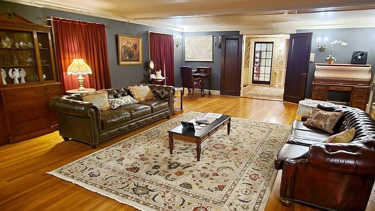 Springfield House | Hendee Mansion 5BR Historic Home