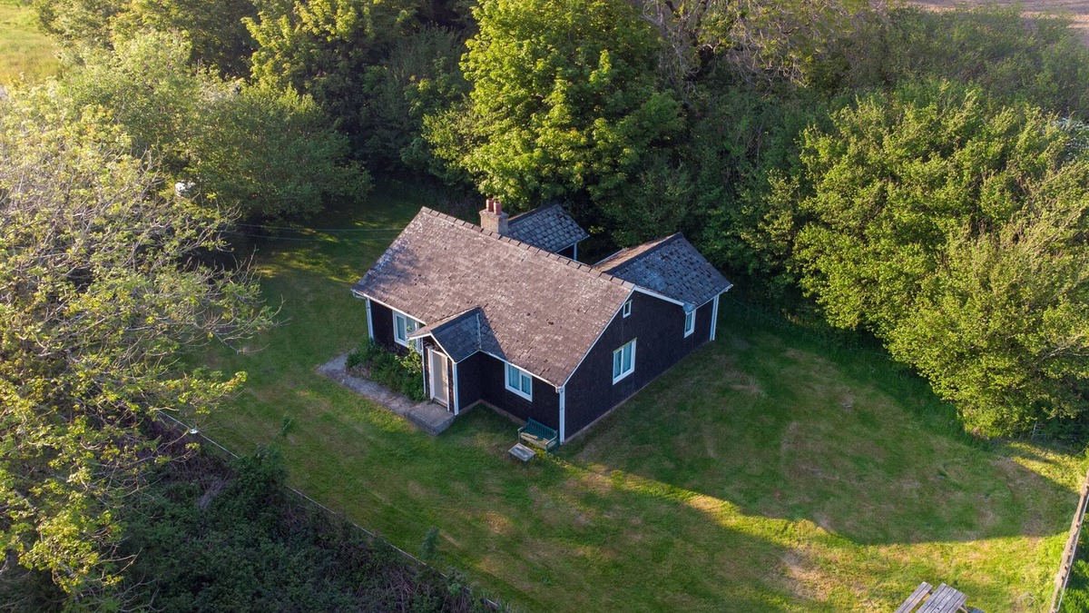Felindre Farchog Cottage | Henllys Lodge